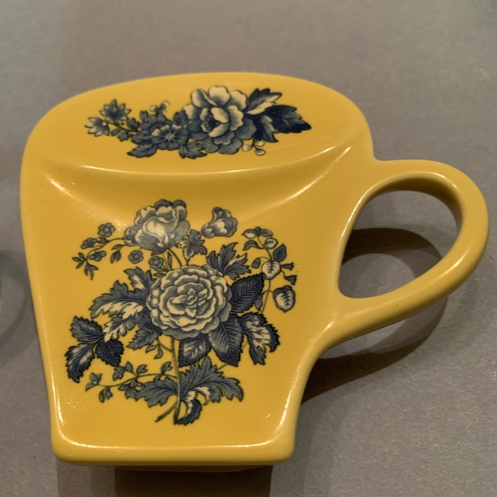 SPODE 4 Blue Room Garden Flowers Yellow Teacup Shaped Teabag/Spoon Rests L0407 - Picture 3 of 17